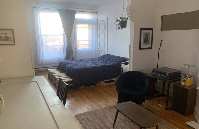 Your Downtown Montréal Home