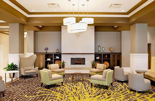 Your Home Away From Home! Short Drive to Georgia Aquarium, Pet-Friendly