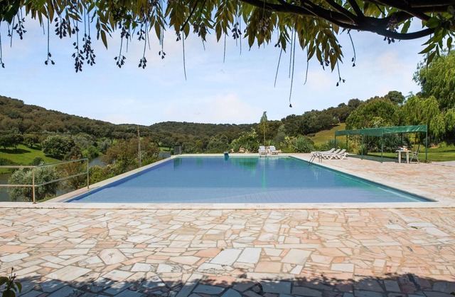 Your Montemor-o-Novo Mansion Escape