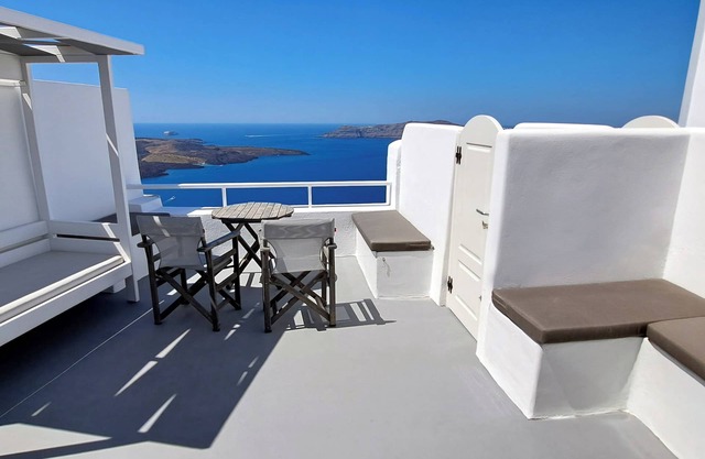 Yposkafo Suites - Villla - Santorini Firostefani