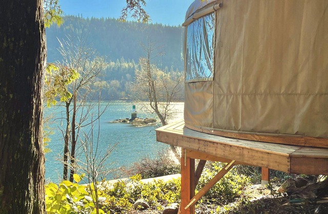 Yurt |Hot tub & Sauna |Cape Carraholly Retreat