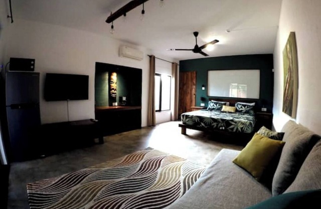 Zebrina Studio Appartments with pool, 15min from Grand bay