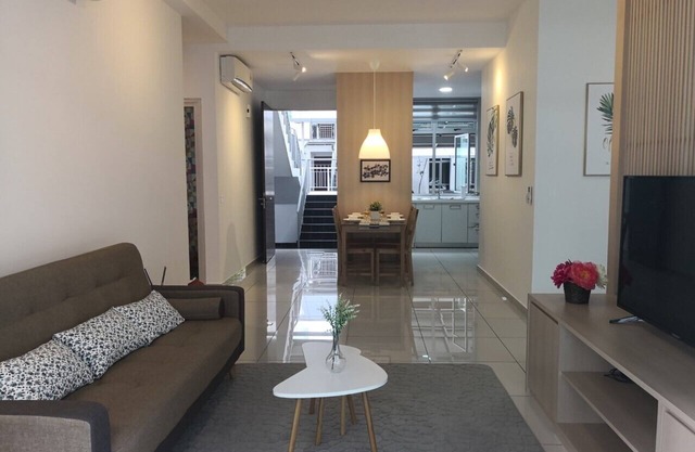 ZenCozyStay (new) 3r8pax townhouse 2m Sutera Mall