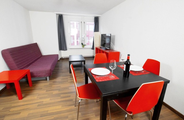 ZH Blueberry ll - Oerlikon HITrental Apartment