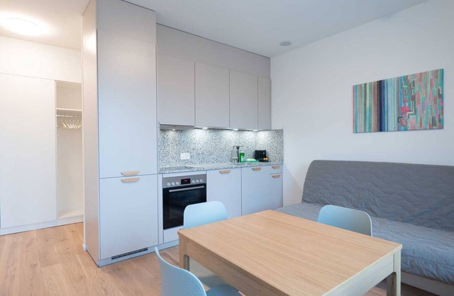 ZH Green 5- Letzigrund HITrental Apartment