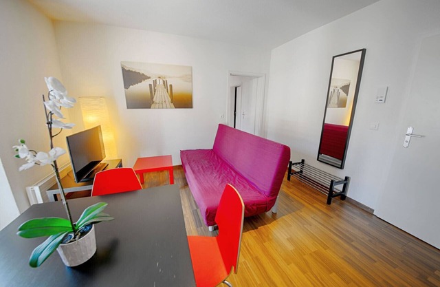 ZH Raspberry - Oerlikon HITrental Apartment