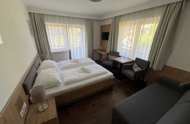 Zimmer 05/3bett mit Balkon - Pension Alpina