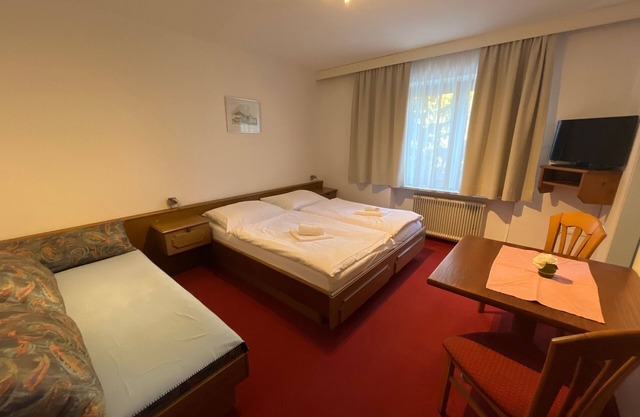 Zimmer 18/3bett Ohne Balkon - Pension Alpina