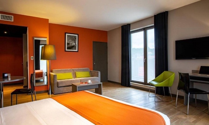 9th Arrondissement Apartment | À 10 min du métro Gare de Vaise | Moderne + WiFi