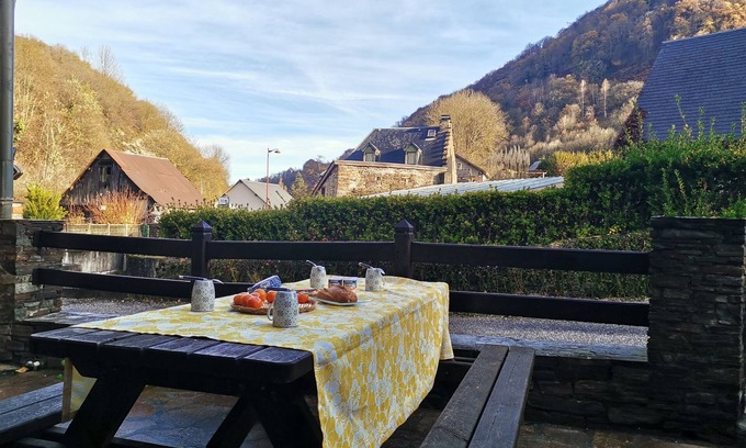 Cazaux-Layrisse House | à 10 mn de Luchon, Maison au Calme Pour un Séjour en Famille ou Entre Amis