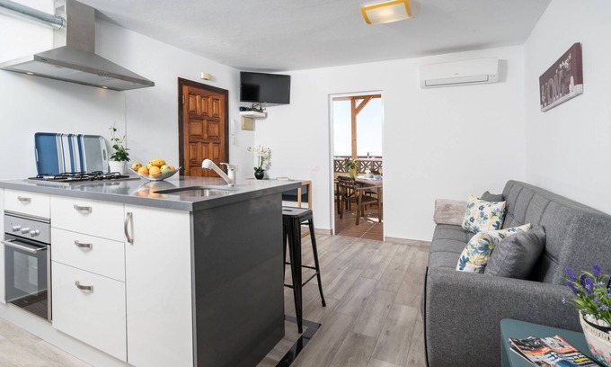 Las Zocas Apartment | ÁTICO Martín, Las Zocas Holiday Home