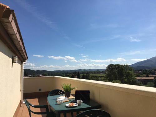 Cabezon de la Sal Apartment | Ático Nuevo con vistas