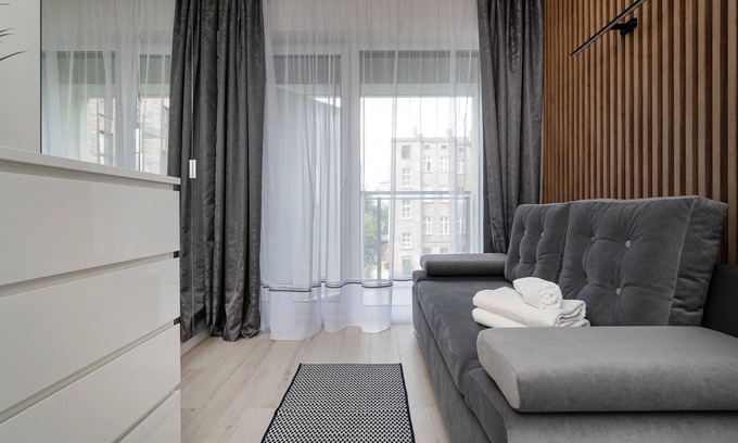 Srodmiescie Apartment | Łódź Fabryczna Harmony Studio