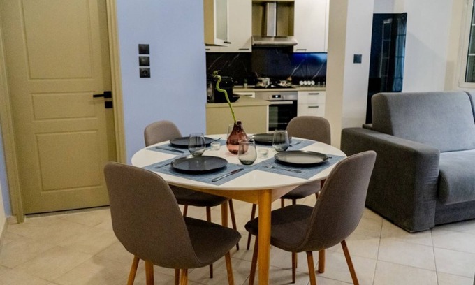 Ioannina Town Centre Apartment | Μοντέρνο Σπίτι στην καρδιά του κάστρου Ιωαννίνων