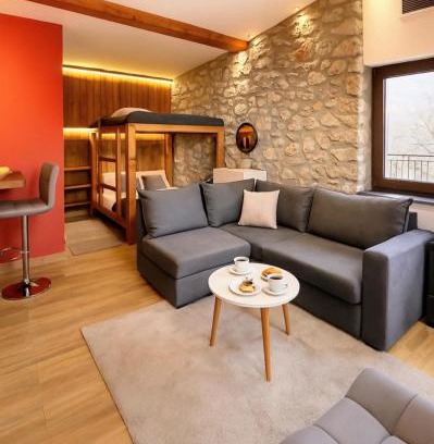 Lamia House | ΧΑΡΟΥΛΑ ΣΤΟΥΝΤΙΟ 2