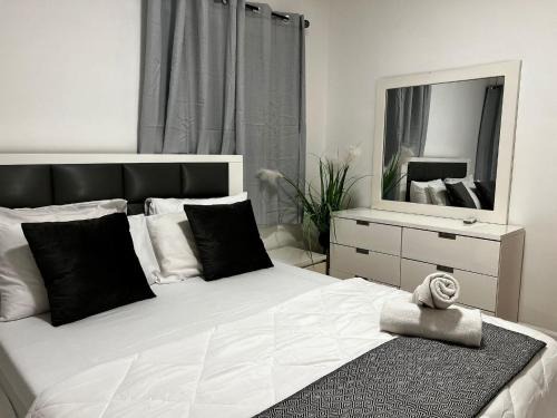 Bat Yam Apartment | דירת 4 חדרים מול הים