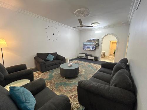 Medina Apartment | شقة العقيق عروة alaqeeq apartments