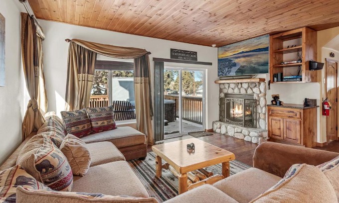 Big Bear House | 017 - Malabar Paradise