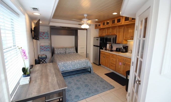 Survey Creek Apartment | 03 Cute & Cozy Studio on Beachfront Property