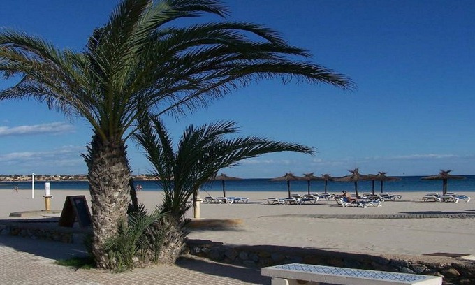 Orihuela Costa Villa | 07r6 3 bedroom villa sleeps up to 8 with chargeable wifi and air-conditioning