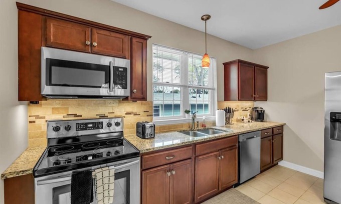 Winston - Salem House | 1,000 Sqft Cozy Condo in Ardmore Dist.,Pet frndly