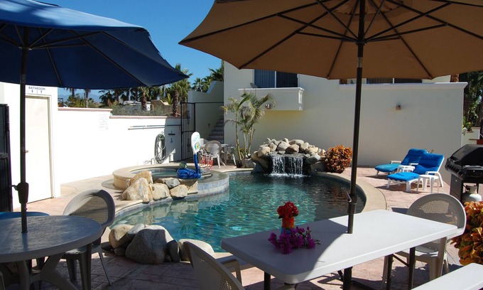 El Pescadero Villa | 1-7BR Beachfront Villa W/Pool & Jacuzzi Infront of Surf! Large or Small Groups!