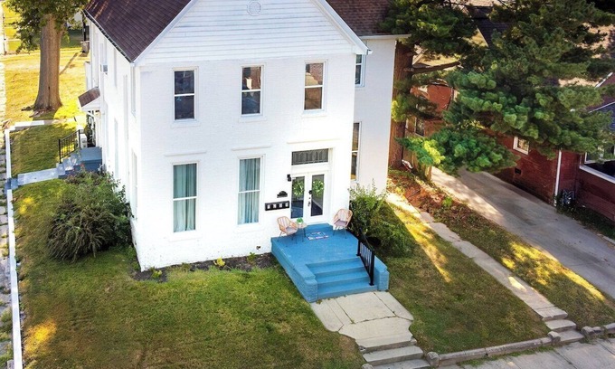 Evansville Apartment | 1 bd/1ba Apt near Haynies Corner
