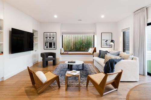 Warrnambool House | 1 Beach House - Award-winning Luxury 4 Bedroom Smart Home