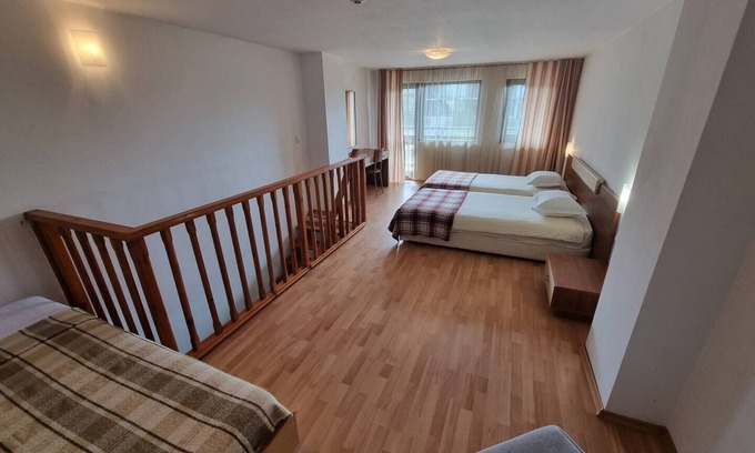 Shiligarnika Apartment | 1 Bed Homey Two Floor Apartment - 200mbps Wi-fi!