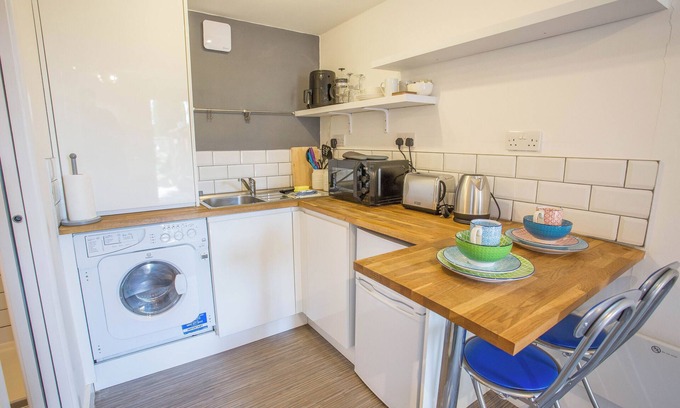 Marlow Cabin | 1 Bed Studio/Annex Cabin