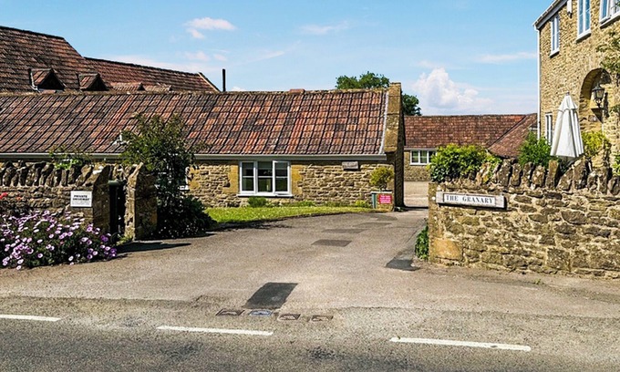 Sherborne Cottage | 1 bedroom accommodation in Ryme Intrinseca