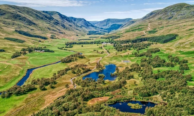Clova Ski Chalet | 1 bedroom accommodation in Nr Kirriemuir