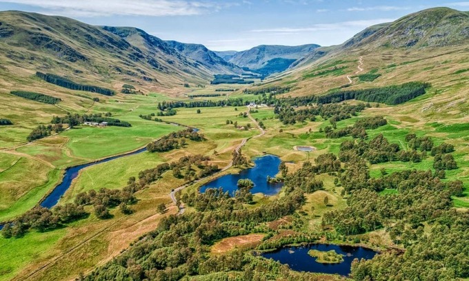 Clova Ski Chalet | 1 bedroom accommodation in Nr Kirriemuir