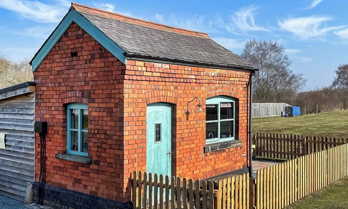 East Drayton Cottage | 1 bedroom accommodation in Clifton, near Newark