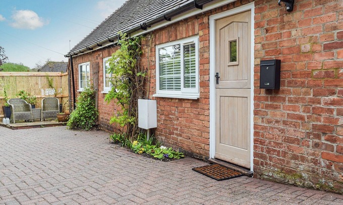Grandborough Cottage | 1 bedroom accommodation in Marton, near Rugby