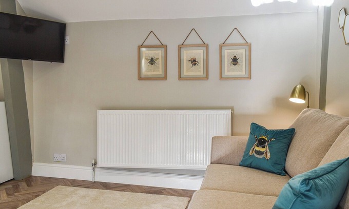 Dronfield Cottage | 1 bedroom accommodation in Dronfield
