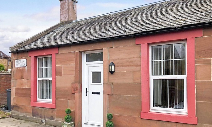 Gilmerton Cottage | 1 bedroom accommodation in Edinburgh