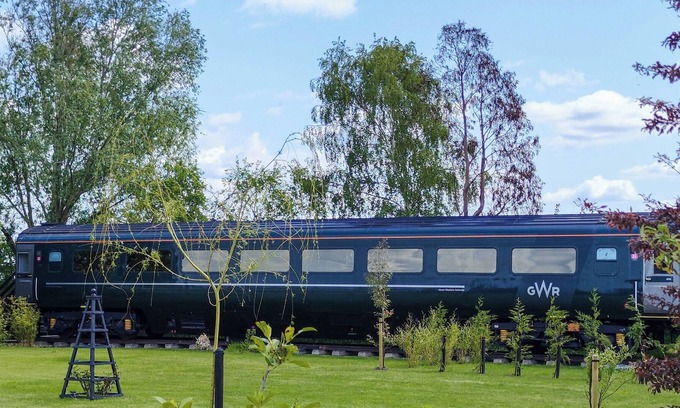 Ely Cottage | 1 bedroom accommodation in Coveney