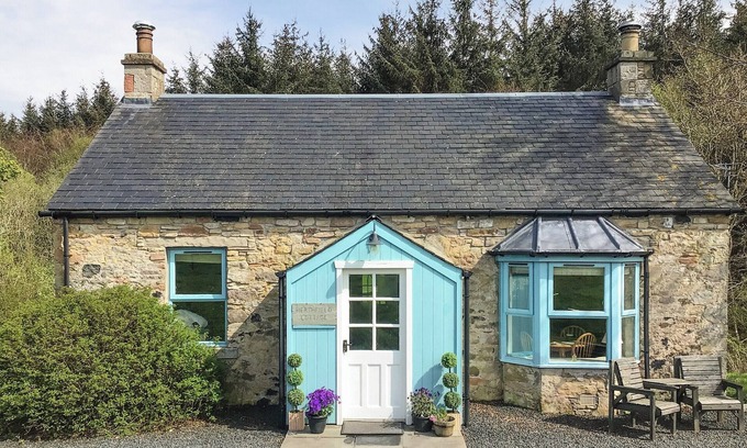 Denholm Cottage | 1 bedroom accommodation in Denholm
