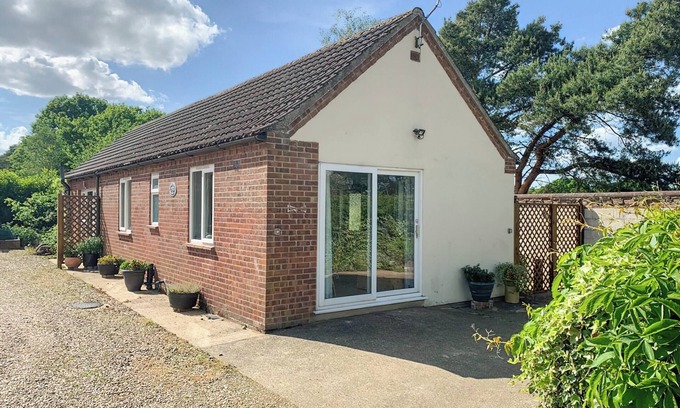 Norwich House | 1 bedroom accommodation in Hevingham, near Norwich
