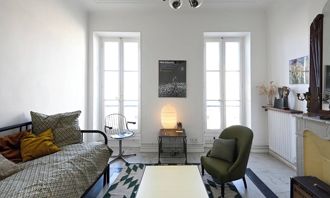 Saint-Lazare Apartment | 1-bedroom apartment near downtown
