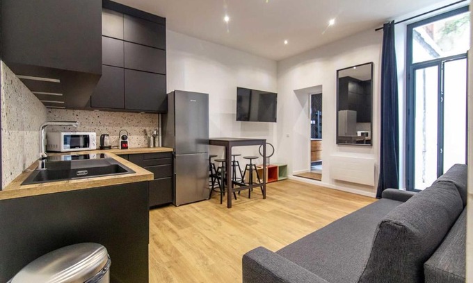 6th Arrondissement Apartment | 1 bedroom apartment with terrace - Prefecture