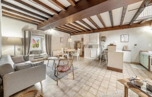 Tremblay Apartment | 1 Bedroom Cozy Apartment In Tremblay