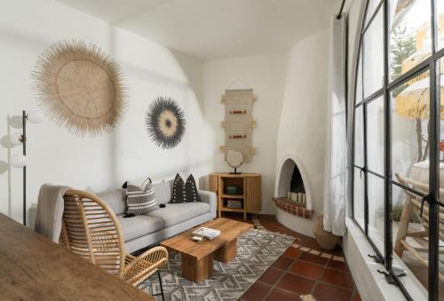 Montecito House | 1 Bedroom Casita - Casa Blanca