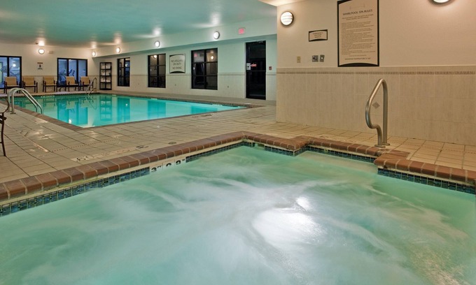 Columbia Condo | 1 Bedroom | Fitness Center + Free Daily Breakfast