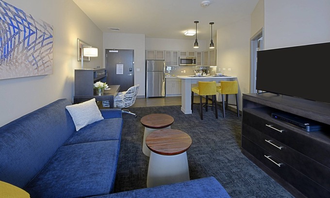 Little Rock Medical District Condo | 1 Bedroom | Free Breakfast. Gym. Business Center