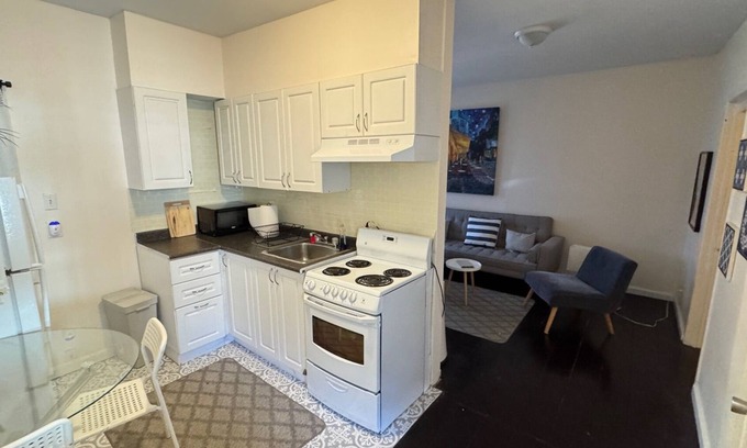 Blake - Jones Apartment | 1 bedroom LESLIEVILLEn