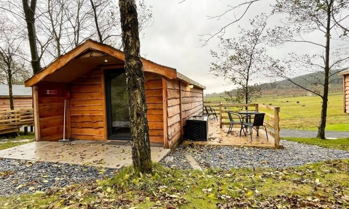 Corwen Cabin | 1 Bedroom Log Cabin in Parc Pen y Bryn Sleep 2/3