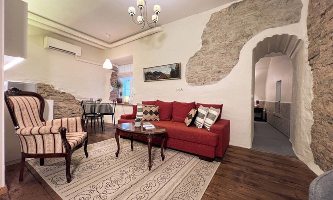 Old Town Apartment | 1-bedroom Old Town apartment
