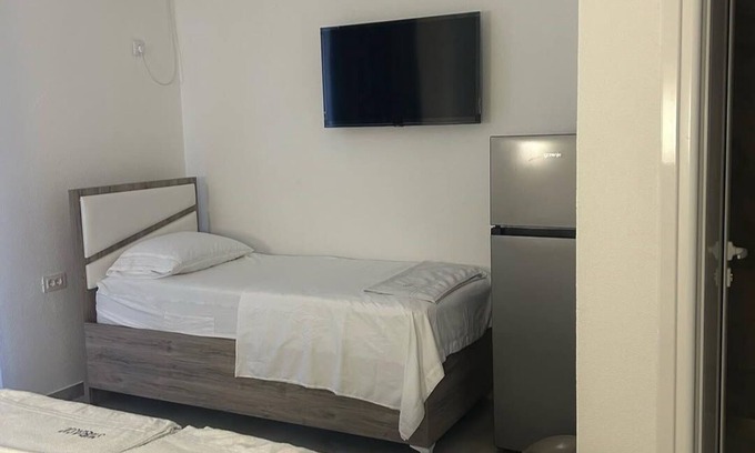 Gjerana Apartment | 1 bedroom studio with balcony - Apartments Subashi room 204